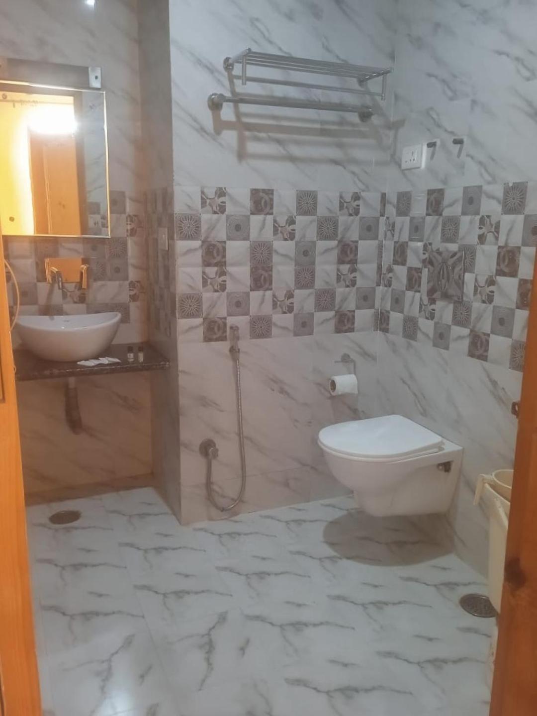 Hotel Shefaf Durgjan Exteriér fotografie